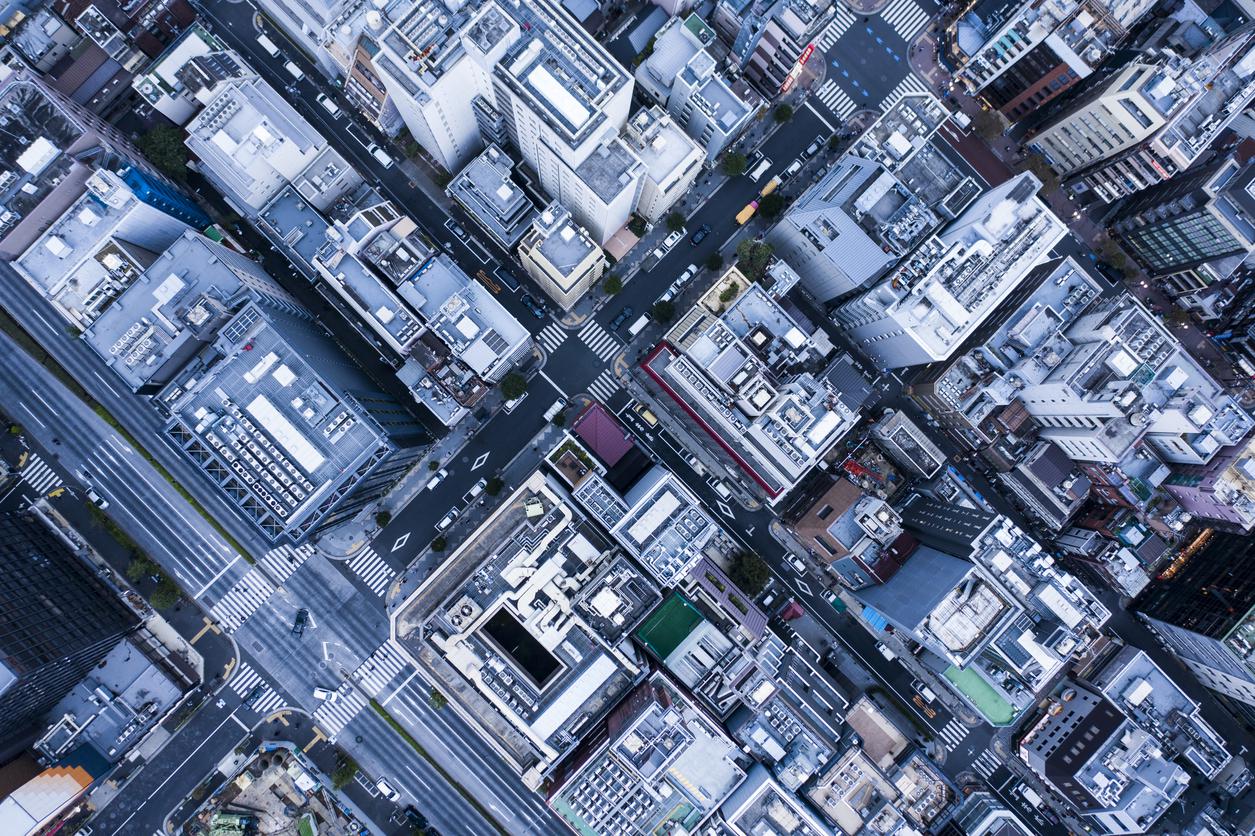 市区鸟瞰图. 正上方视角.
建筑物屋顶.